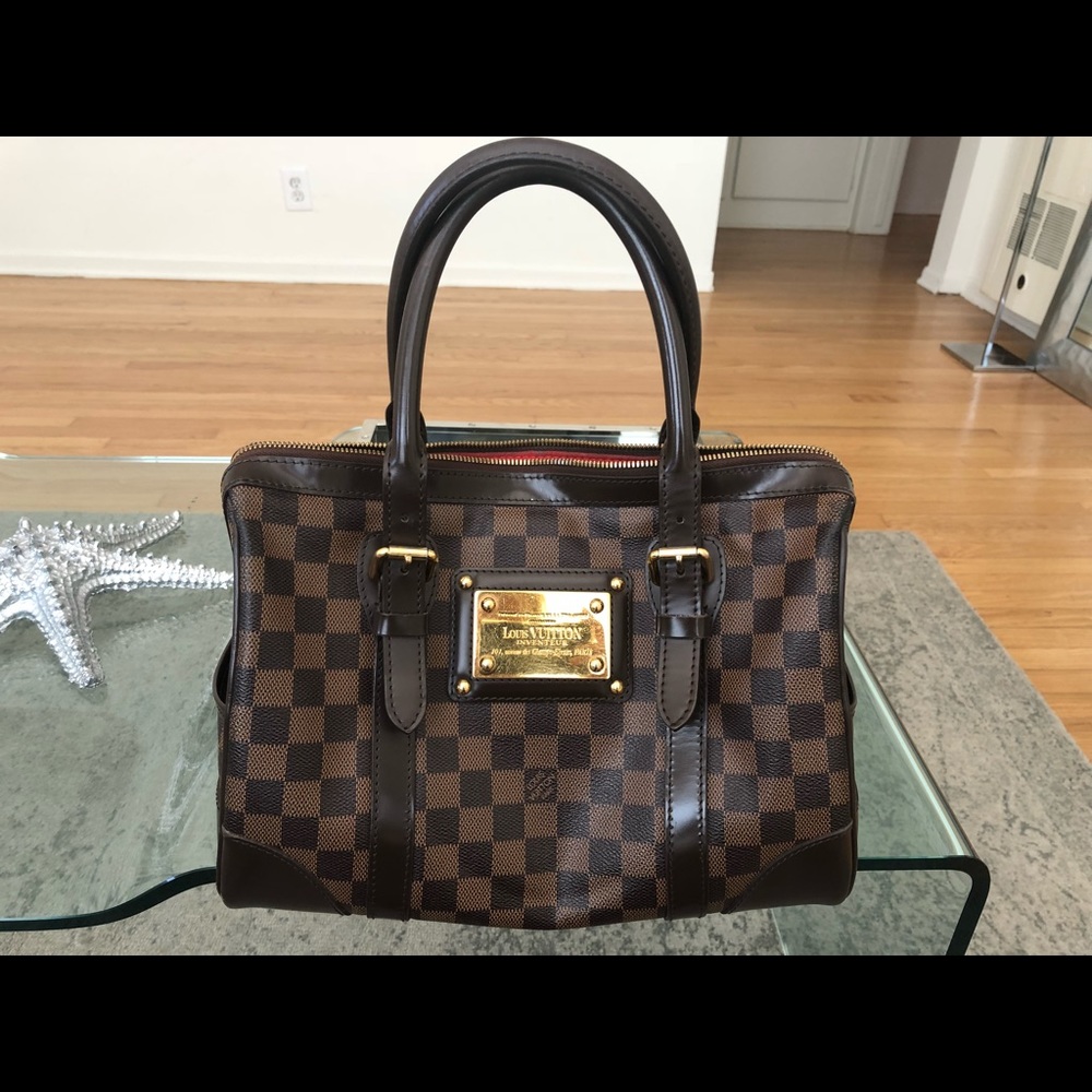 Authentic LOUIS VUITTON Damier Berkeley Bag
